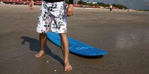 hur man lär sig hur man surfar: en korrekt hållning