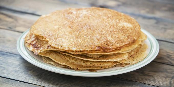 Vaniljsås pannkakor på ryazhenka: ett enkelt recept