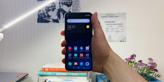 Xiaomi Mi 9 SE: I en hand