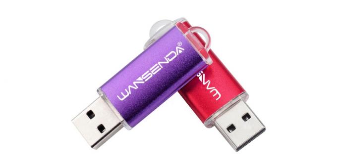 32 GB (USB 2,0)