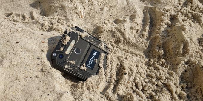 Skyddad smart Poptel P9000 Max: I sand