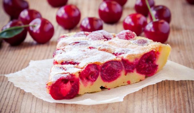 Klassisk clafoutis med körsbär