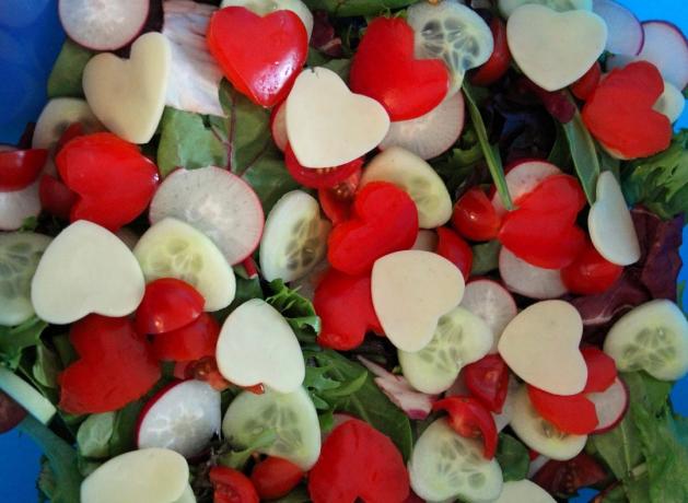 Gåvor för Alla hjärtans dag: grönsakssallad