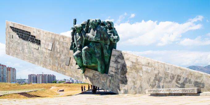 Vad du kan se i Novorossiysk: Malaya Zemlya minnesensemble