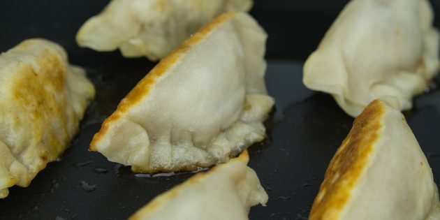 Gyoza dumplings: stek dumplings