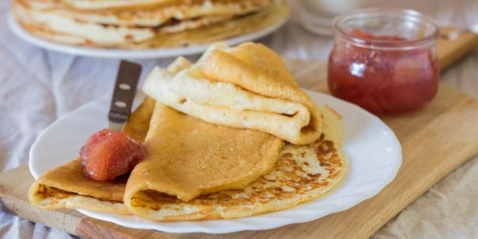 Frodiga pannkakor på kefir