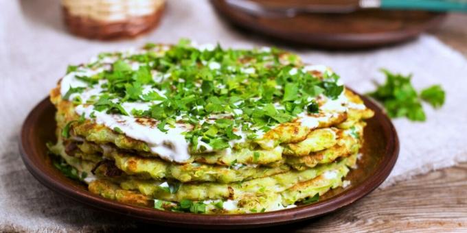 Den enklaste zucchini-snackkakan