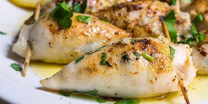 det bästa receptet för stoppade bläckfisk med tonfisk, ost och kapris