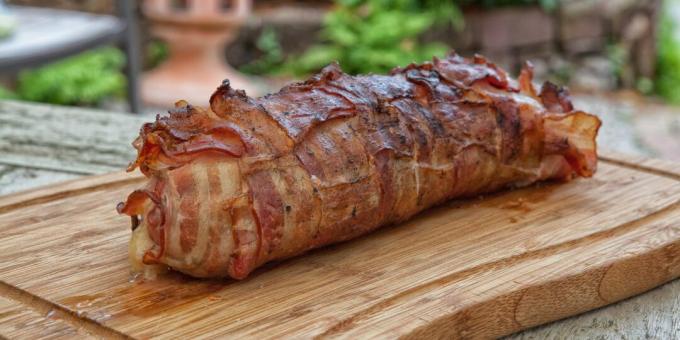Saftigt fläsk bakat i bacon