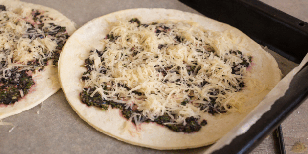 Tortilla pizza: matlagning