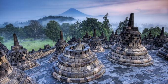 Asian territorium är inte förgäves locka turister: templet komplex av Borobudur, Indonesien