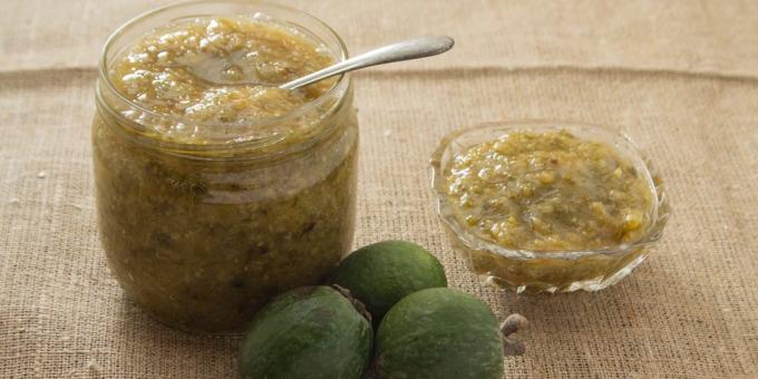 Raw jam feijoa med socker: enkelt recept