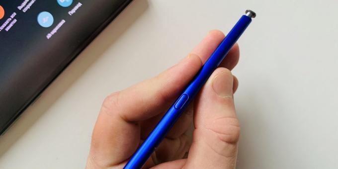 Lång med en elektronisk penna kan inte prorisuesh: det är tunn och lätt