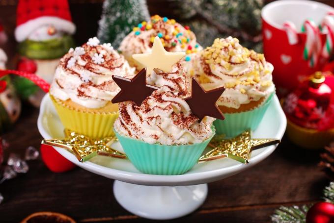 Vad att förbereda sig för det nya året: ostmassa muffins med choklad