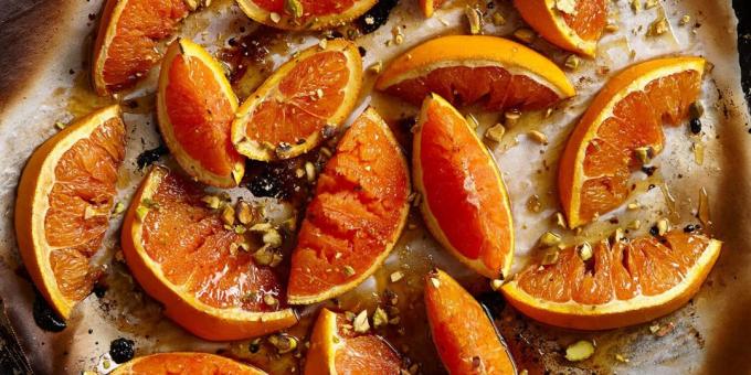 Enkla läckra desserter: bakade apelsiner