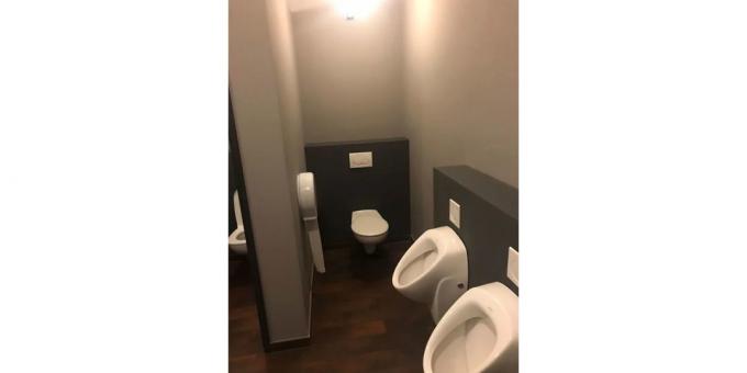 toalett i en tysk restaurang