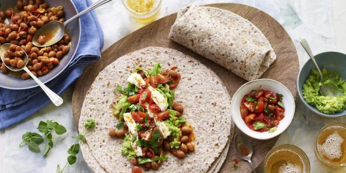 Burrito recept med fetaost, avokado och lime