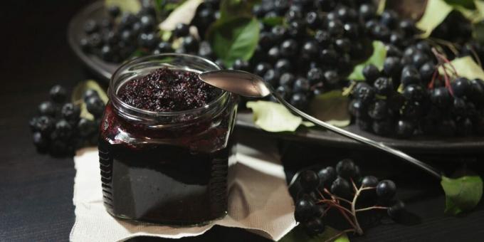 Adjika från aronia