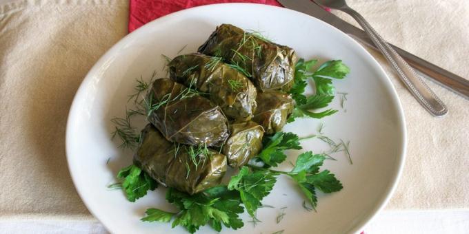 Dolma med kyckling och nötter