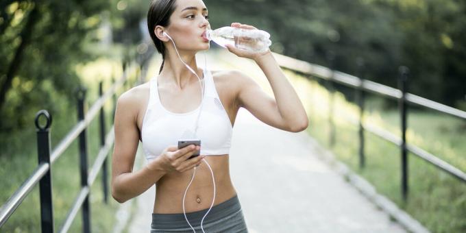 Drick tillräckligt med vatten innan du tränar