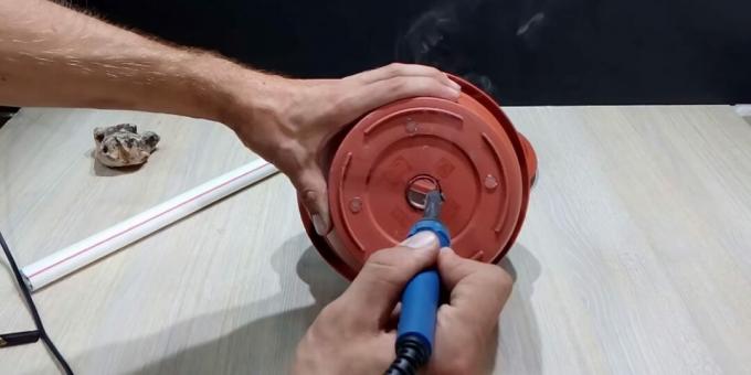 Hur man monterar en fontän med egna händer: gör ett hål