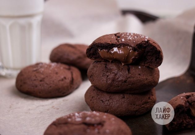 Låt chokladkakor med fondant-stil svalna innan du smakar