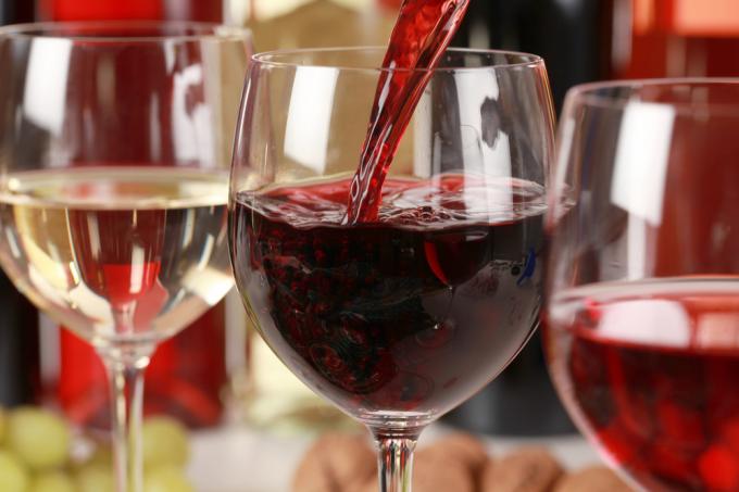 Hur mycket kan du dricka utan att skada hälsan: tolererad dos av alkohol