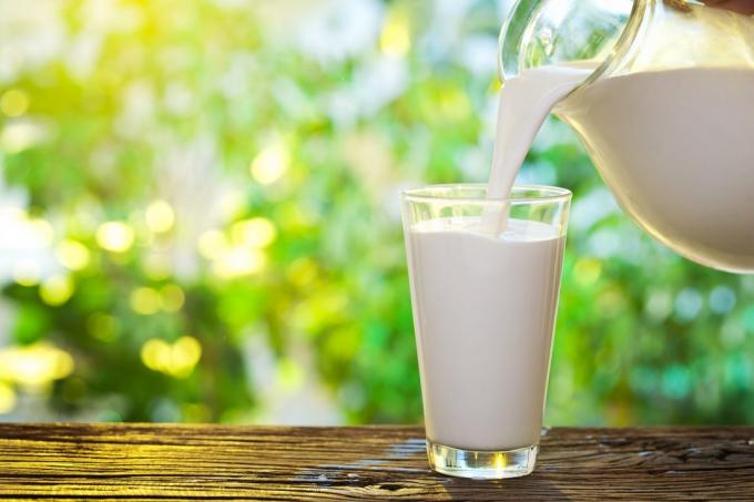 UHT-mjölk vistelser färska längre