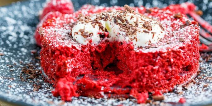 Vad att laga mat för 14 februari: Mini cheesecake "Pink Velvet"