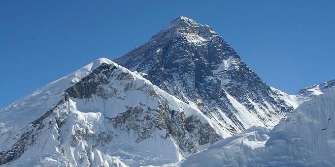 Mount Everest växer