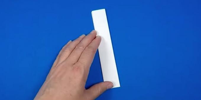 hur man gör en snögubbe: göra en pappersremsa