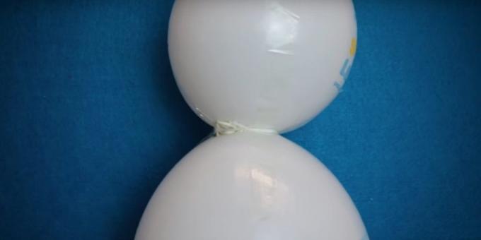 hur man gör en snögubbe: anslut två uppblåsta boll