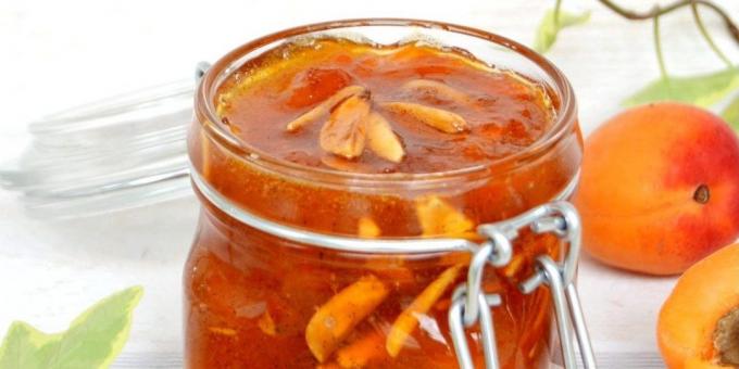 Recept för aprikossylt med mandel