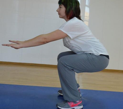 Hur gå ner i vikt under den senaste månaden: squats