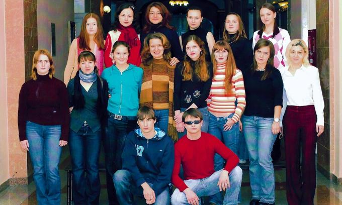 Denis Shipovich med klasskamrater