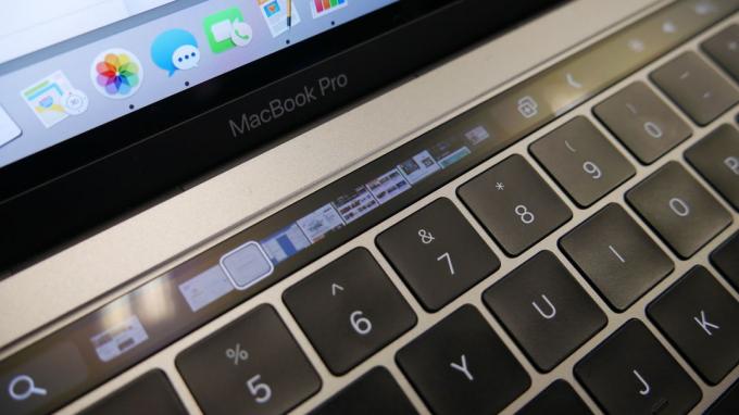 Touch Bar: Arbeta med flikar