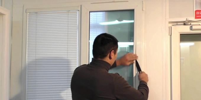 Hur man justerar plastfönster glaspärlor skytte
