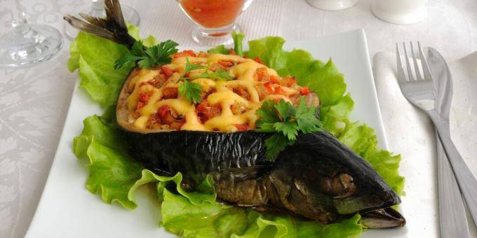 Ugnsmakrelsrecept: Makrill med grönsaker, svamp och ost