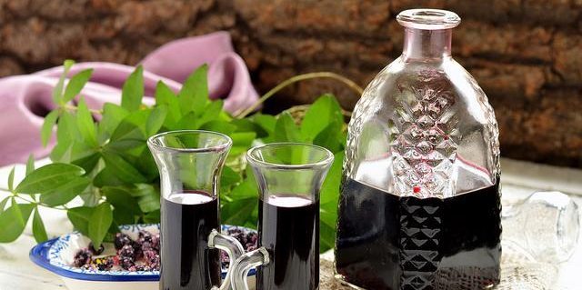 Aronia recept: tinktur av aronia