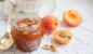 Aprikosmarmelad med valnötter