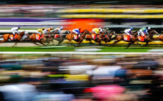 Vackra bilder: "Horse Racing" av Scott Barbour
