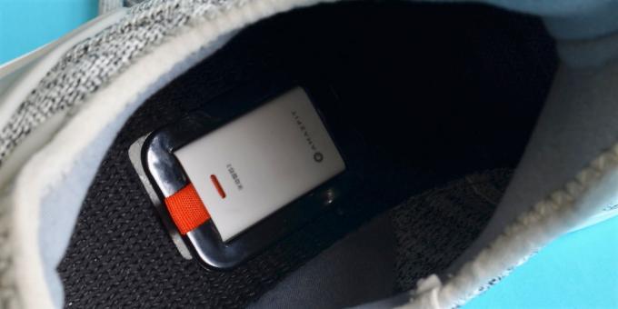 Xiaomi Light Weight Sneakers: installera chip