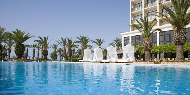 Hotell för familjer med barn: Sandy Beach 4 *, Larnaca, Cypern