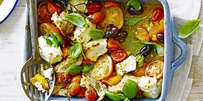 Sallad med tomater. Varm sallad med tomater, oliver och fetaost