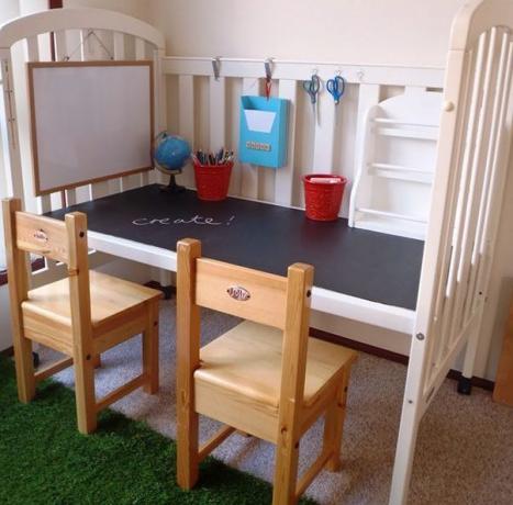 återvinna gamla babylift-in-a-craft-or-work-spot-för-din-kids