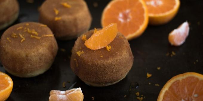 Mandarinmuffins med citrussirap