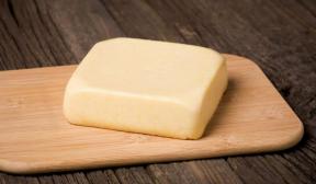 Hemlagad ost som göras från keso och mjölkar