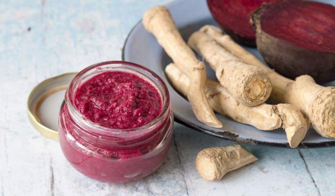 Rödbetssås med pepparrot för vintern