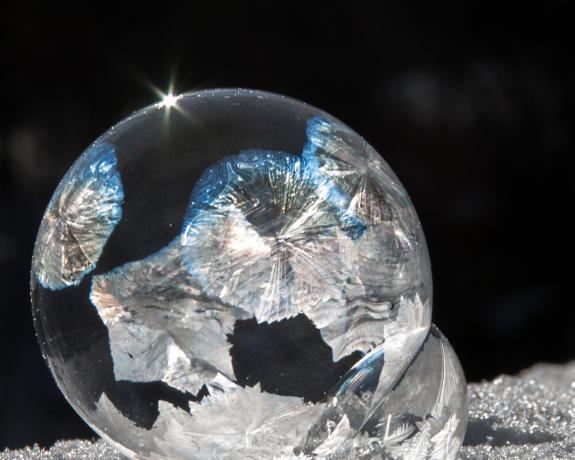 Vad du kan göra ur snön: bubblor i kylan