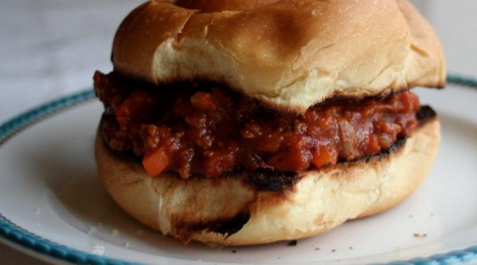 Vad du laga mat från fyllningen: Burger "Sloppy Joe"